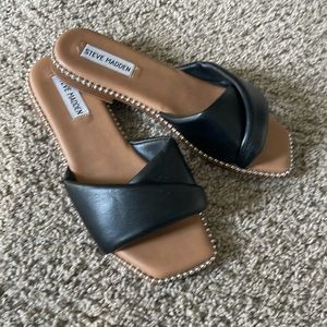 Steve Madden Black Flat Sandals Slides